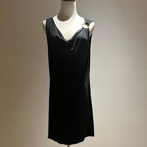 Elegant Black Sleeveless Nightgown